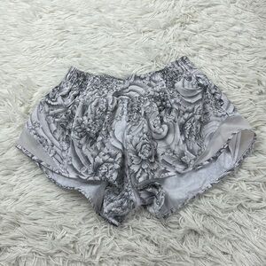 Lululemon Hotty Hot Short II *2.5" Mini Twine White Multi / White